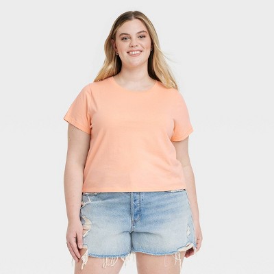 Women's Shrunken Short Sleeve T-Shirt - Universal Thread™