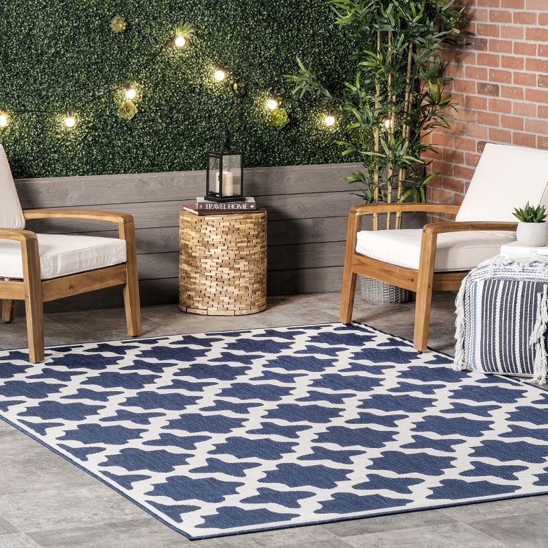 nuLOOM Shiloh Geometric Star Indoor and Outdoor Area Rug, 3 of 11
