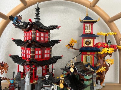 LEGO NINJAGO 71795 Temple of the Dragon Energy Cores Building