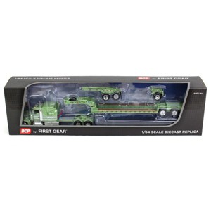 First Gear DCP 1/64 Green Kenworth W900L w/ Fontaine Tri-axle Lowboy & Flip Axle 60-1498 - 1 of 4