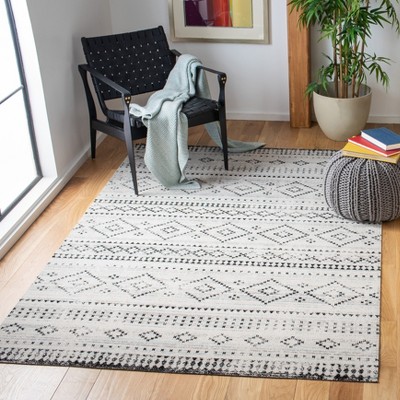 Elegant Gray Synthetic 4' x 6' Easy-Care Indoor/Outdoor Rug
