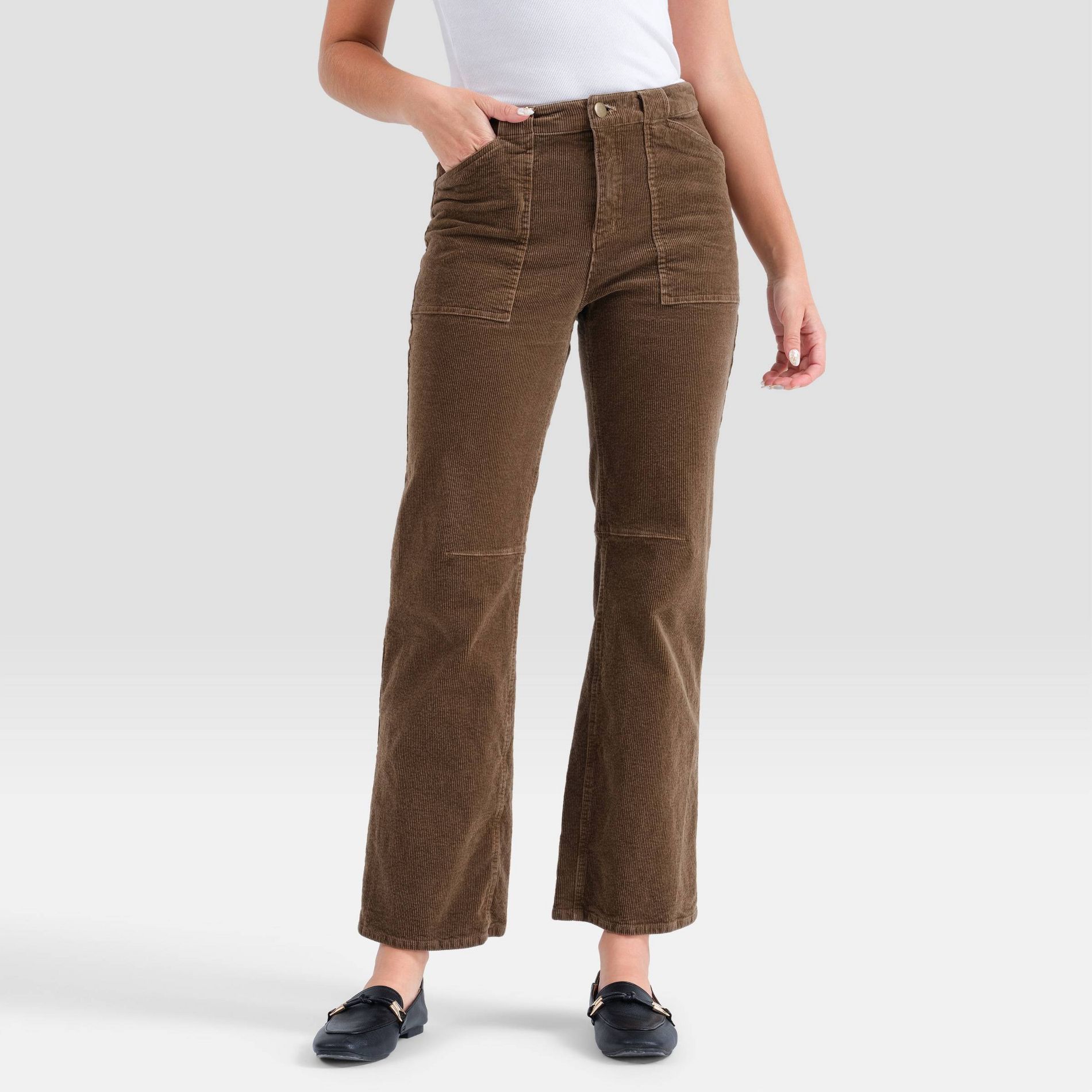 Women's High-Rise Slight Curved Flare Ankle Length Utility Pants - Universal Thread™