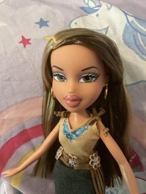 Bratz Original Fashion Doll Fianna Series 3 with 2 Outfits and Poster,  Collectors Ages 6 7 8 9 10+, Dolls -  Canada