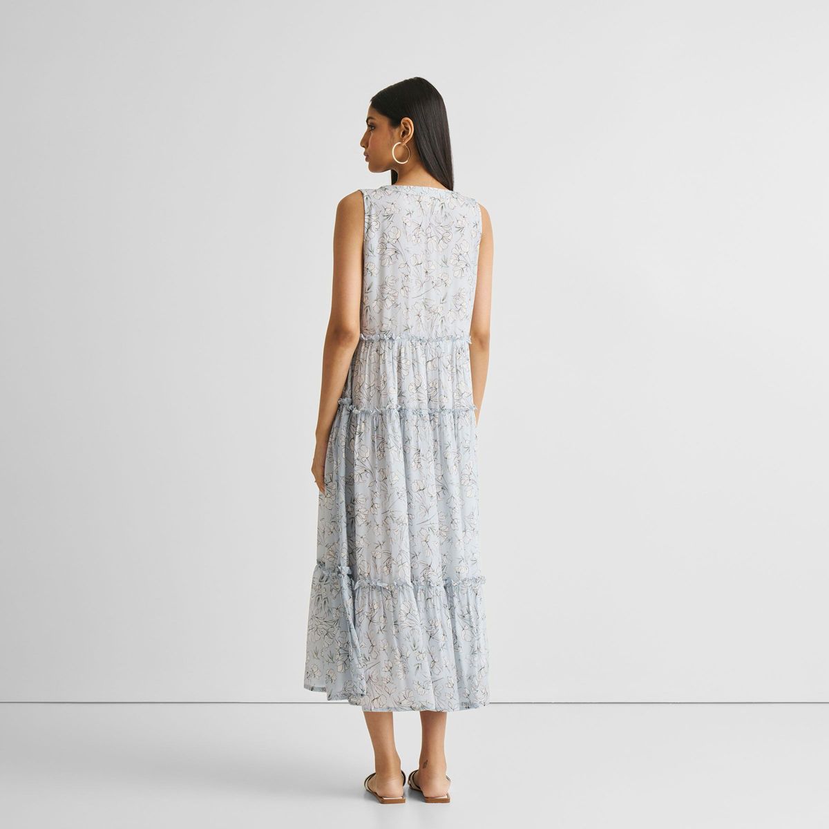 Reistor Women's Perfect Resort Maxi Dress in Blue Florals - thumbnail 3