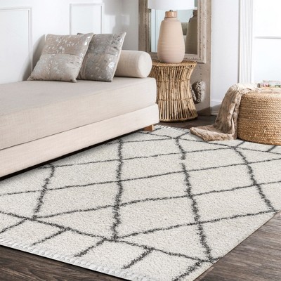 8' x 10' Grey and Ivory Trellis Shag Rug
