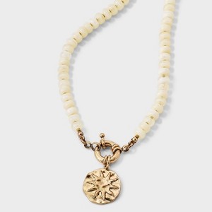 Acrylic Marble Bead & Textured Sun Coin Pendant Necklace