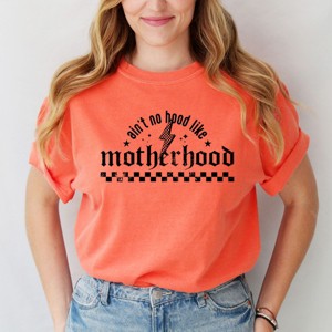 Simply Sage Market Ain't No Hood Like Motherhood Grunge Garment Dyed Tee - 1 of 4