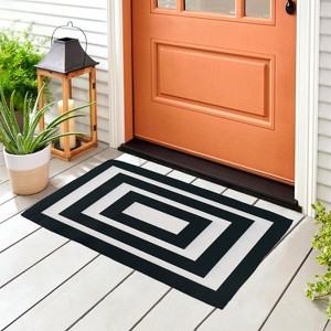 Evergreen Black and White Frame Layering Mat Indoor Outdoor 2'2"x3'6" Black - 1 of 4