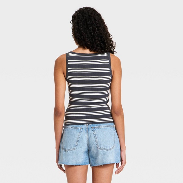 Top ajustado para mujer - Universal Thread™ 2