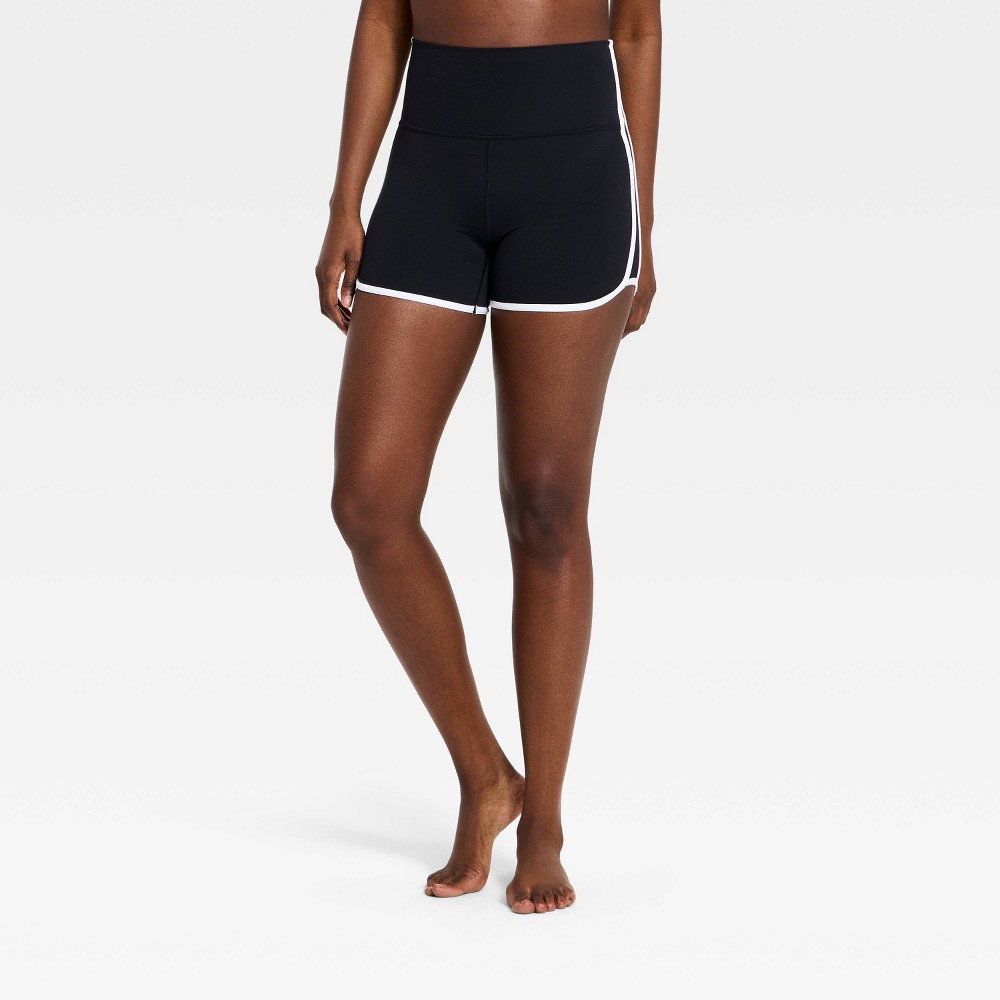 Women's Everyday Soft Ultra High-Rise Retro Contrast Hem Bike Shorts 3" - All In Motion™ Black S