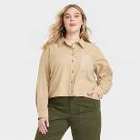 Women's Long Sleeve Button-Down Cropped Shirt - Universal Thread™