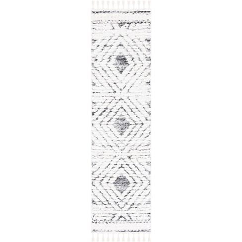 Moroccan Tassel Shag MTS614 Power Loomed Indoor Rug - Safavieh - image 1 of 4