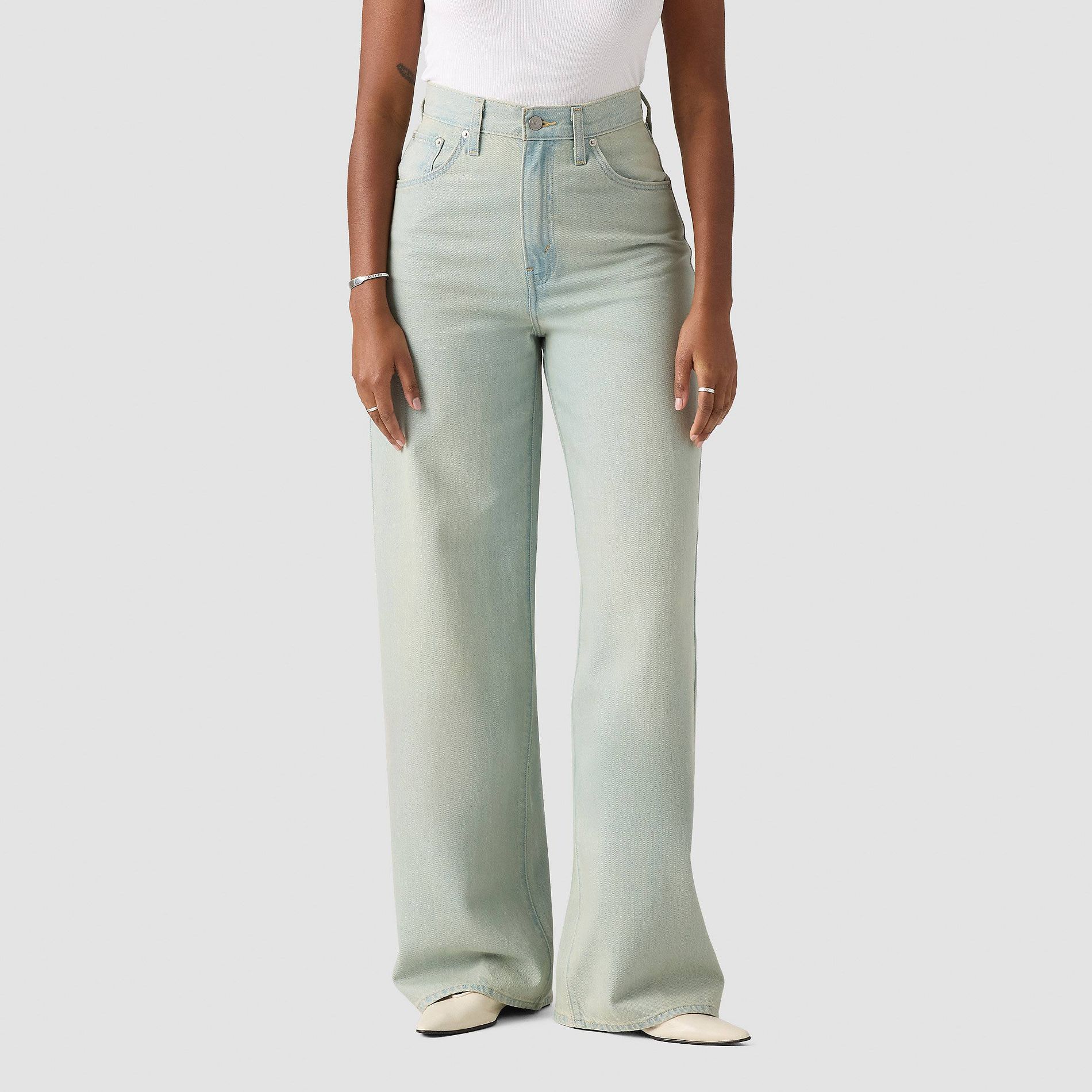 Levi's® Women's Cinch Baggy Jeans - On Blast 29