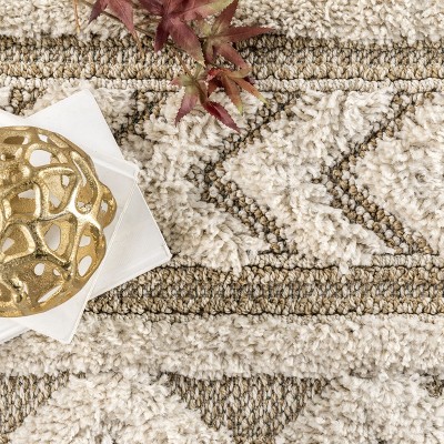 Beige 4' x 6' Rectangular Shag Synthetic Area Rug