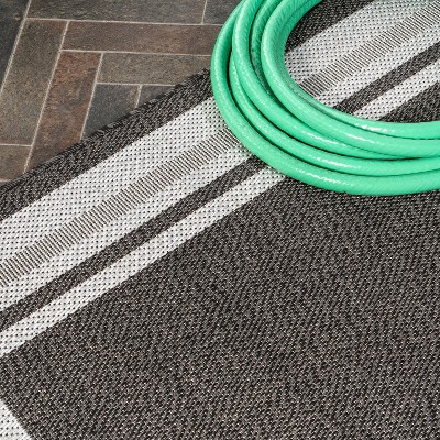 Modern Stripe 4' x 6' Black and Gray Synthetic Indoor/Outdoor Rug