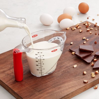 OXO Angled Measuring Cup - Thumbnail 2