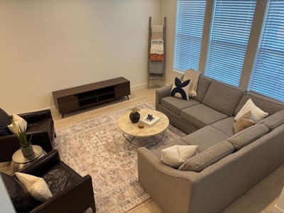 Guest review image 1 of 2, zoom in