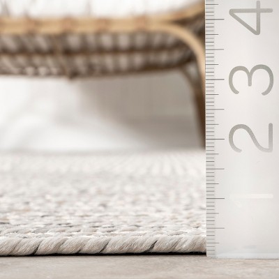 Handmade Ivory Braided 4' x 6' Oval Synthetic Area Rug