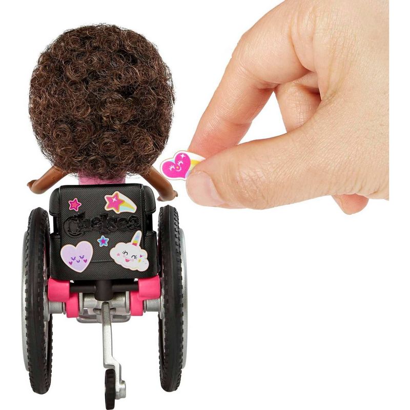 Barbie Chelsea Wheelchair Doll - Puppy Shirt, 5 of 7