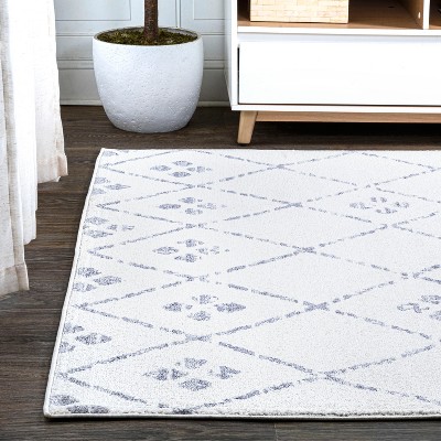 Ivory Geometric Diamond Synthetic Area Rug - Easy Care 3x5
