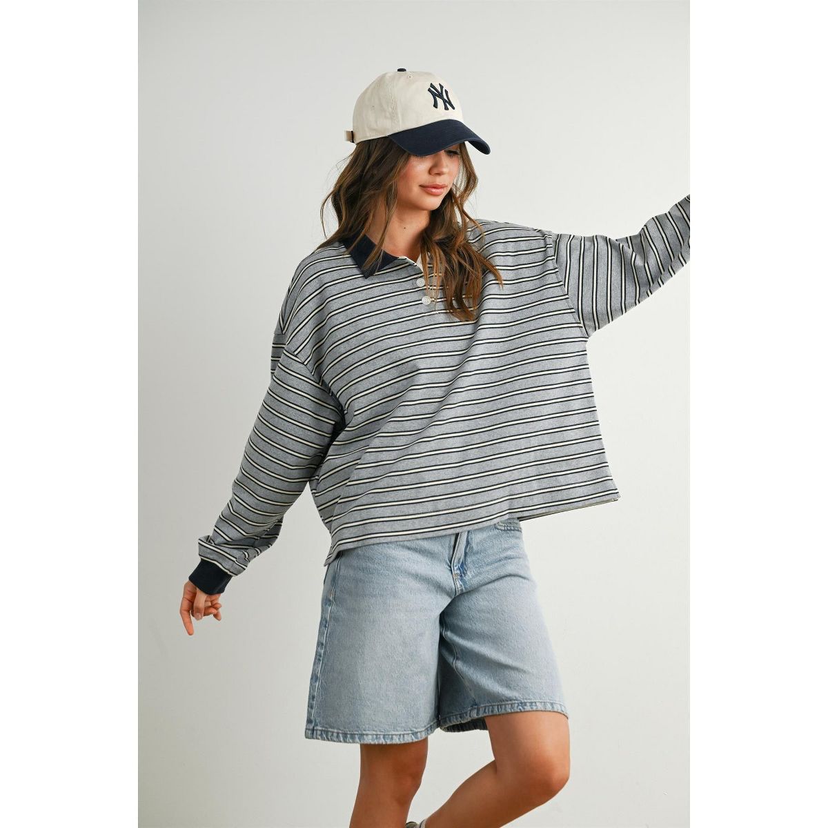 BUTTERMELON Womens Quarter-Button Striped Collared Long Sleeve Top - thumbnail 4