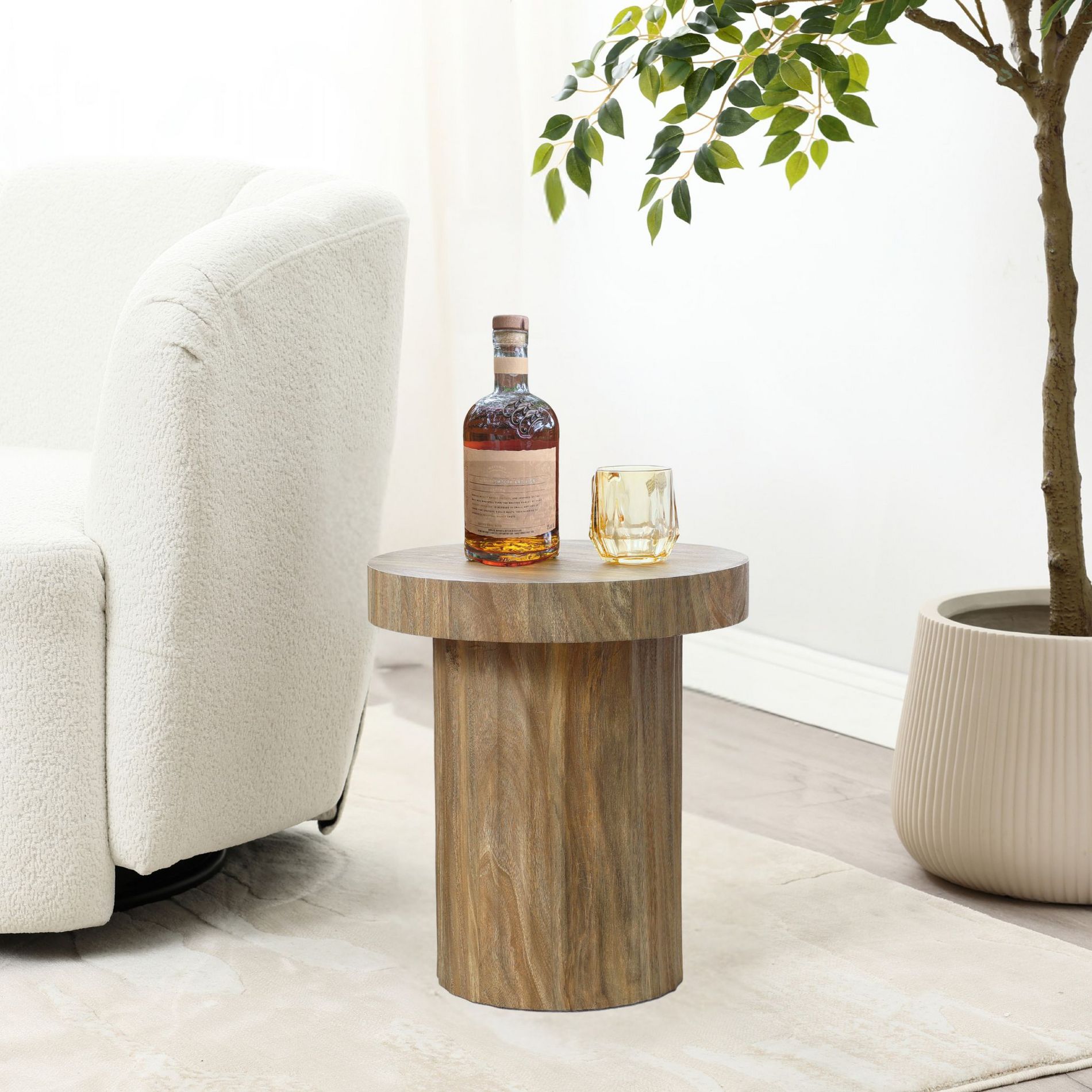 LuxenHome Wood Round Side Table, 17.7'' Dark Oak Fluted Accent End Table, Mid-Century Modern Small Coffee Table, Nightstand for Living Room Brown