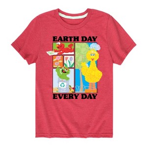 Boys' - Sesame Street - Earth Day Every Day Short Sleeve Graphic T-Shirt - 1 of 4