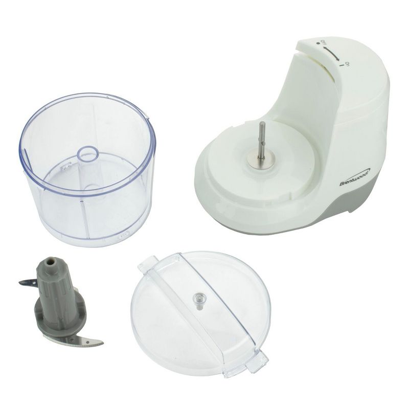 Brentwood 1.5 Cup Mini Food Chopper in White, 3 of 5