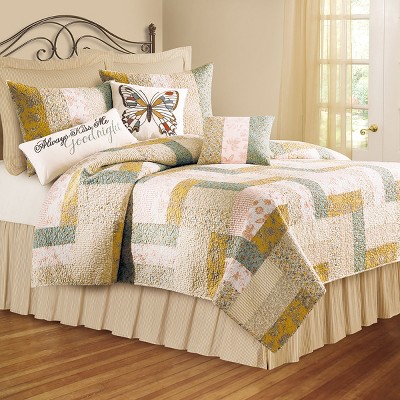 C&F Home Audrey Quilt