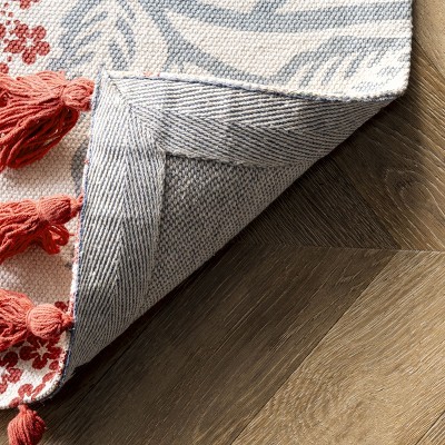 Coastal Charm Red Cotton Flatweave Whale Area Rug, 3' x 5'