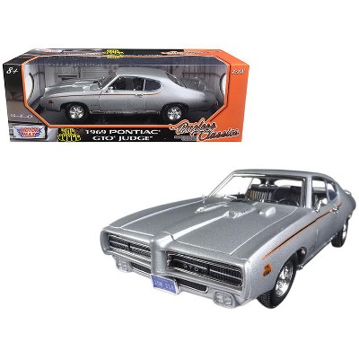 1969 Pontiac GTO Judge Silver Metallic "Timeless Classics" Series 1/18 Diecast Model Car by Motormax