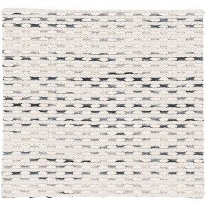 Marbella MRB158 Hand Woven Indoor Rugs - Safavieh - 1 of 4