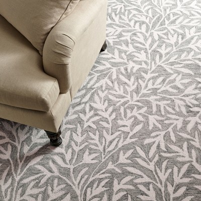 Grey and Ivory 4' x 6' Handmade Tufted Wool Area Rug