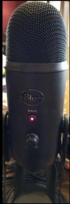 Blue Microphones Yeti USB Microphone (Blackout) New-In-Box at Roberts Camera
