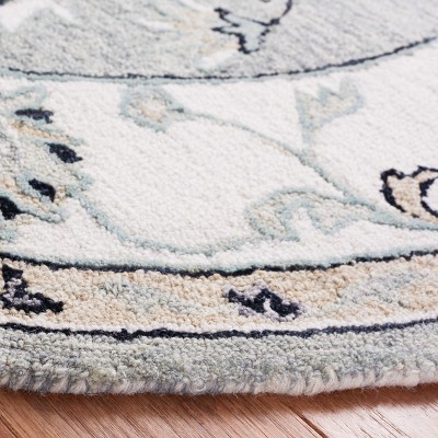 Handmade Tufted Wool Round Rug in Warm Gray, 59"