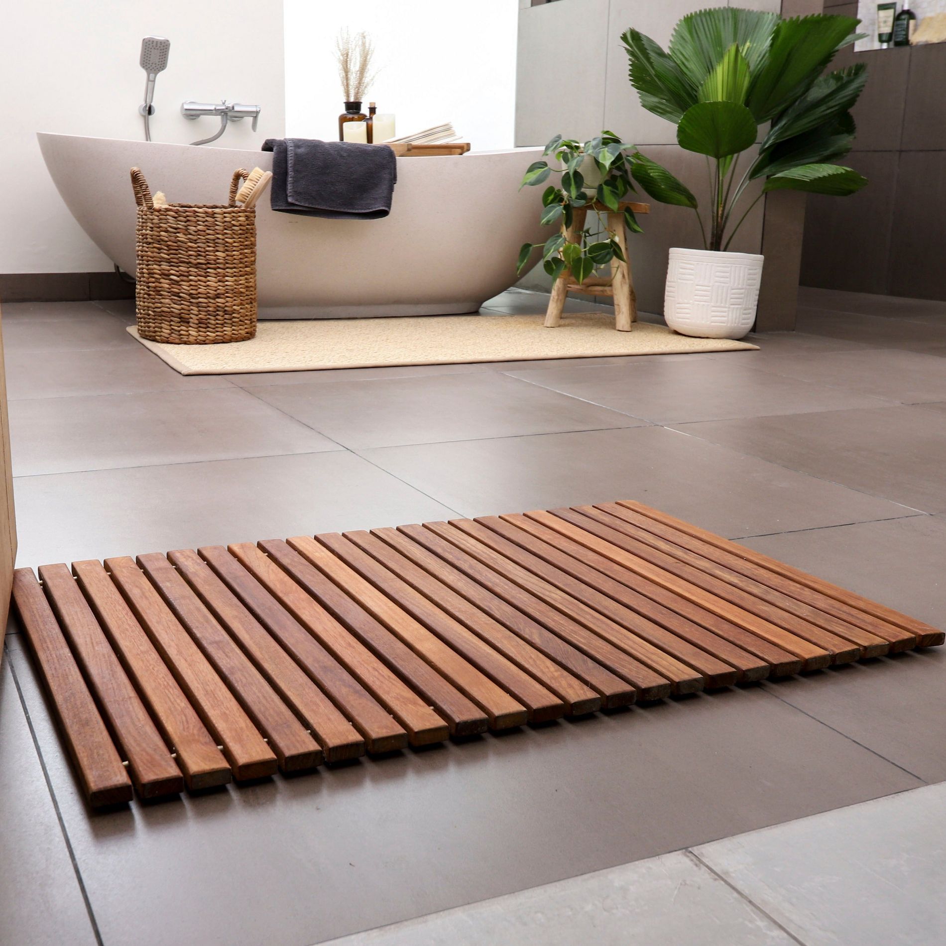 Nordic Teak 31.4" x 19.6" Oiled Shower and Bath String Mat - Brown