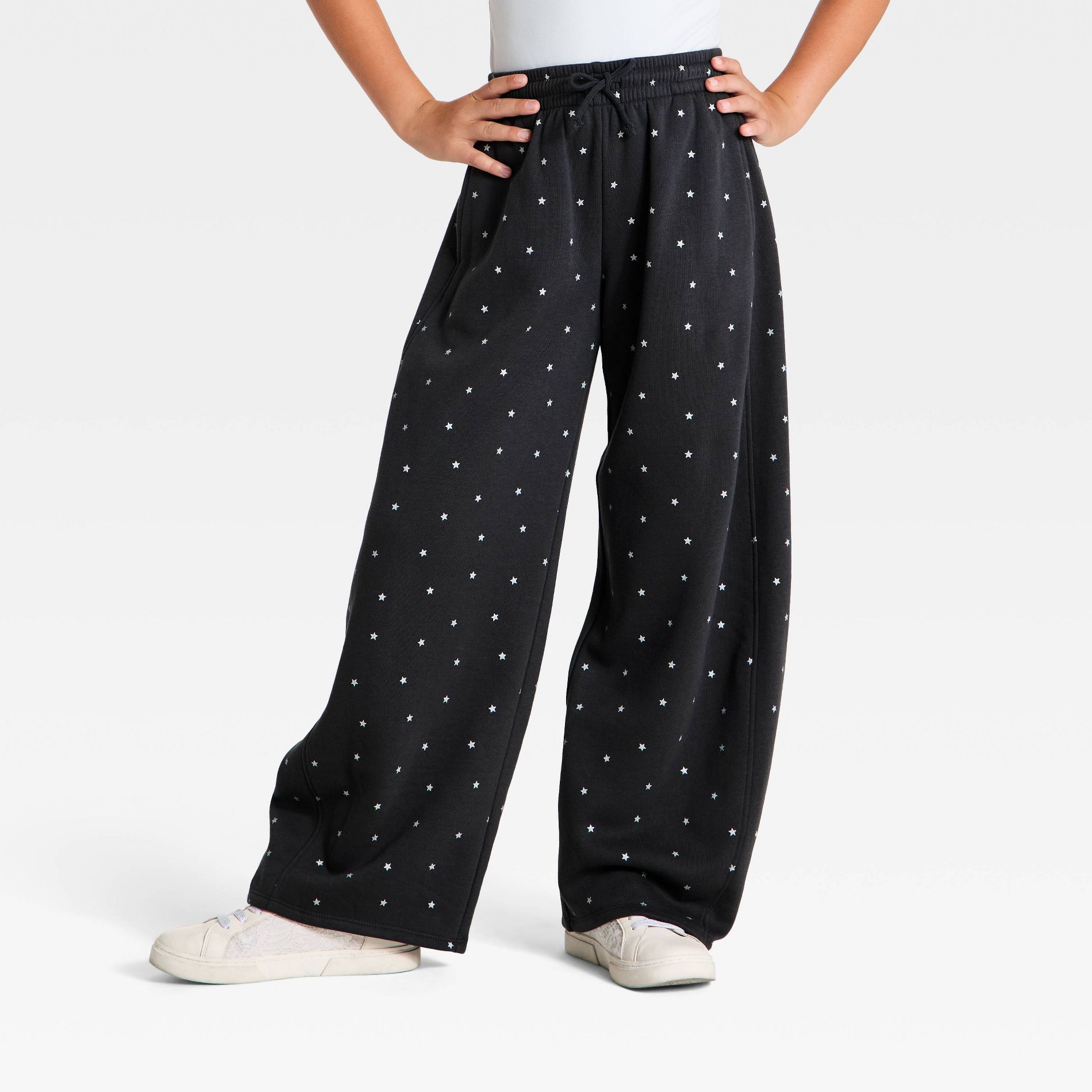Girls' Barrel Leg Fleece Sweatpant - art class™