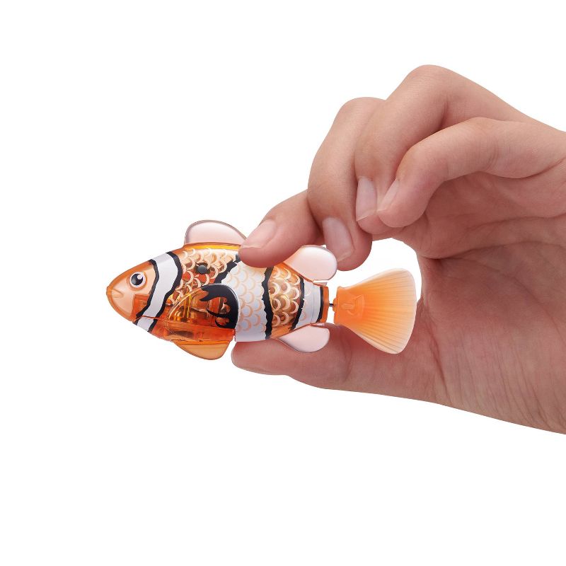 Robo Fish Series 3 Robotic Swimming Fish Pet Orange - Blue by ZURU, 4 of 9
