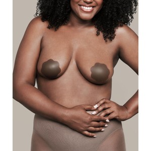 NOOD No-Show Petal | Adhesive Reusable Nipple Covers - 1 of 4