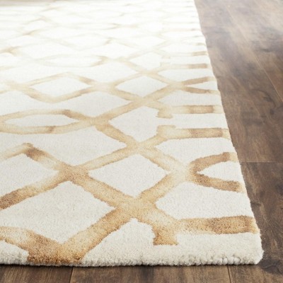 Ivory and Camel Hand-Tufted Wool Area Rug, 2' x 3'