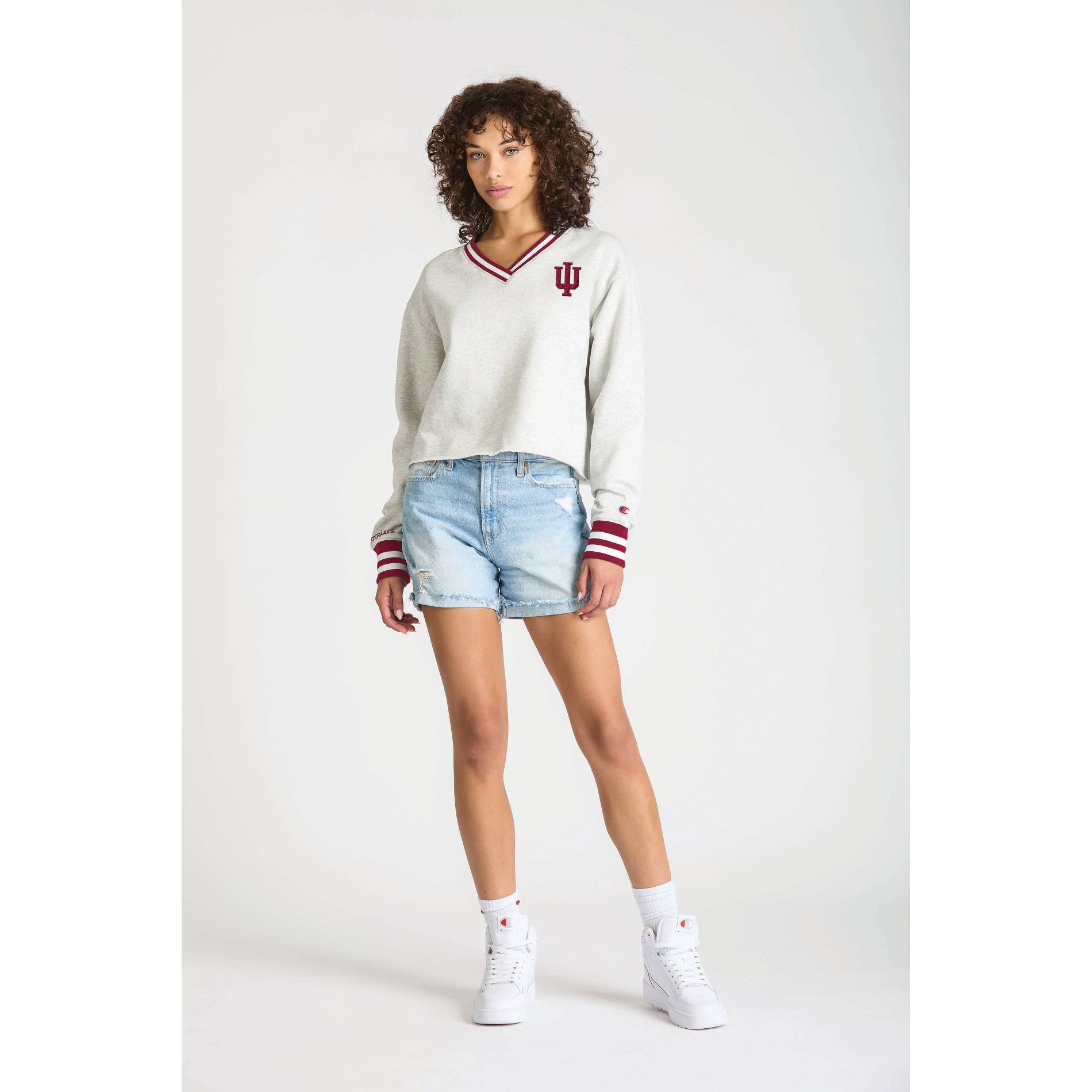 NCAA Indiana Hoosiers Women's Champion Ash V-Neck Sweatshirt - M