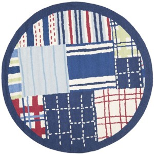 Safavieh Kids SFK318 Hand Tufted Indoor Rug - Safavieh - 1 of 4