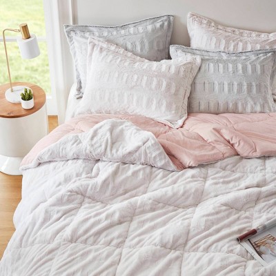 Blush Full Faux Fur Reversible Bedspread Set