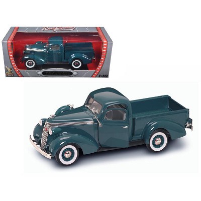 1937 Studebaker Express Pickup Truck Green 1/18 Diecast Model Car by Road Signature