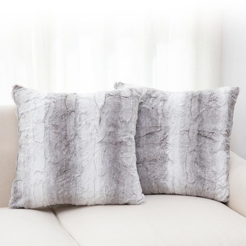 Cheer Collection Faux Fur Pillows - Decorative Throw Pillows for Couch &  Bed - Machine Washable - 20 x 20 - White (Set of 2)