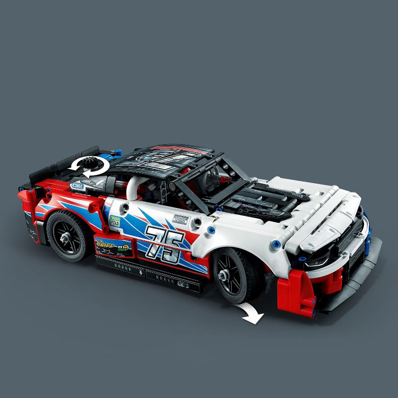 LEGO Technic NASCAR Next Gen Chevrolet Camaro ZL1 Set 42153, 5 of 8