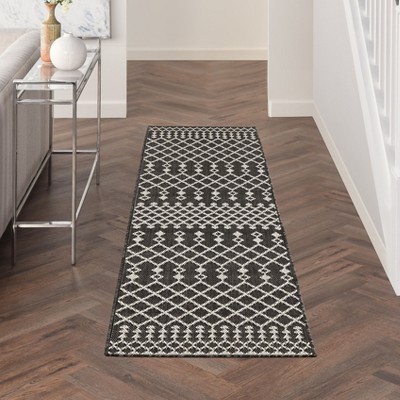 Black and White Moroccan Trellis Flatweave Outdoor Rug 2' x 6'