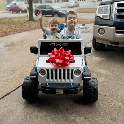 Power Wheels 12v Jeep rubicon 4xe Powered Ride on Jeep White