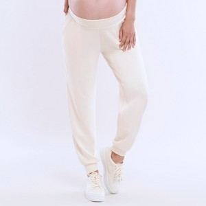 Women's Under the Belly Side Pockets Scuba Jogger | Motherhood Maternity - 1 of 4