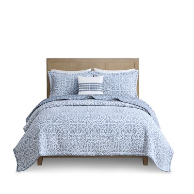 LIVN CO. 4-Piece Botanical Oversized Lightweight Reversible Matelasse Quilt Set